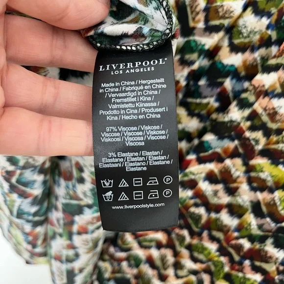 NWOT LIVERPOOL LA multi 3/4 sleeve pop over blouse M - Picture 5 of 9